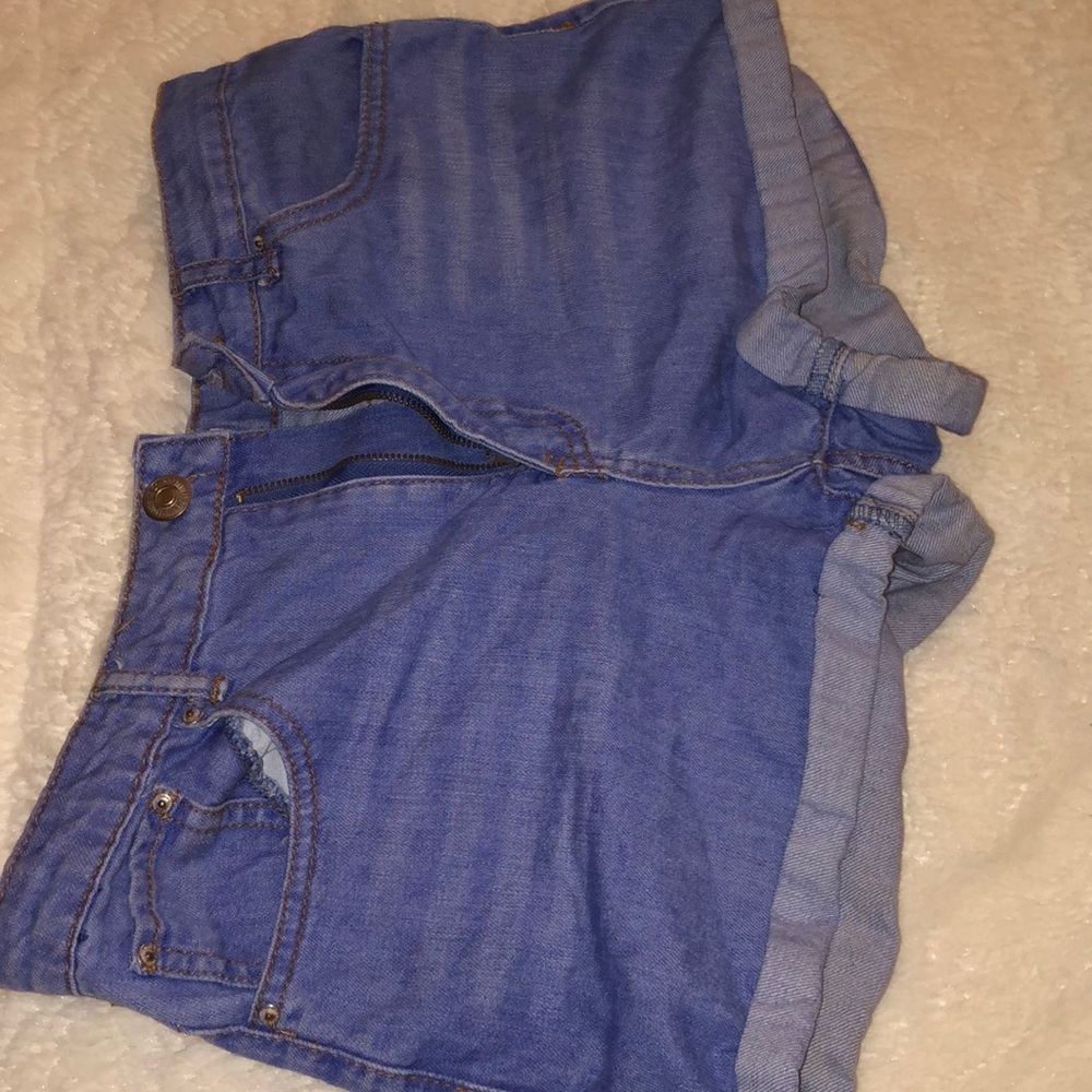 Forever 21 shorts size 27